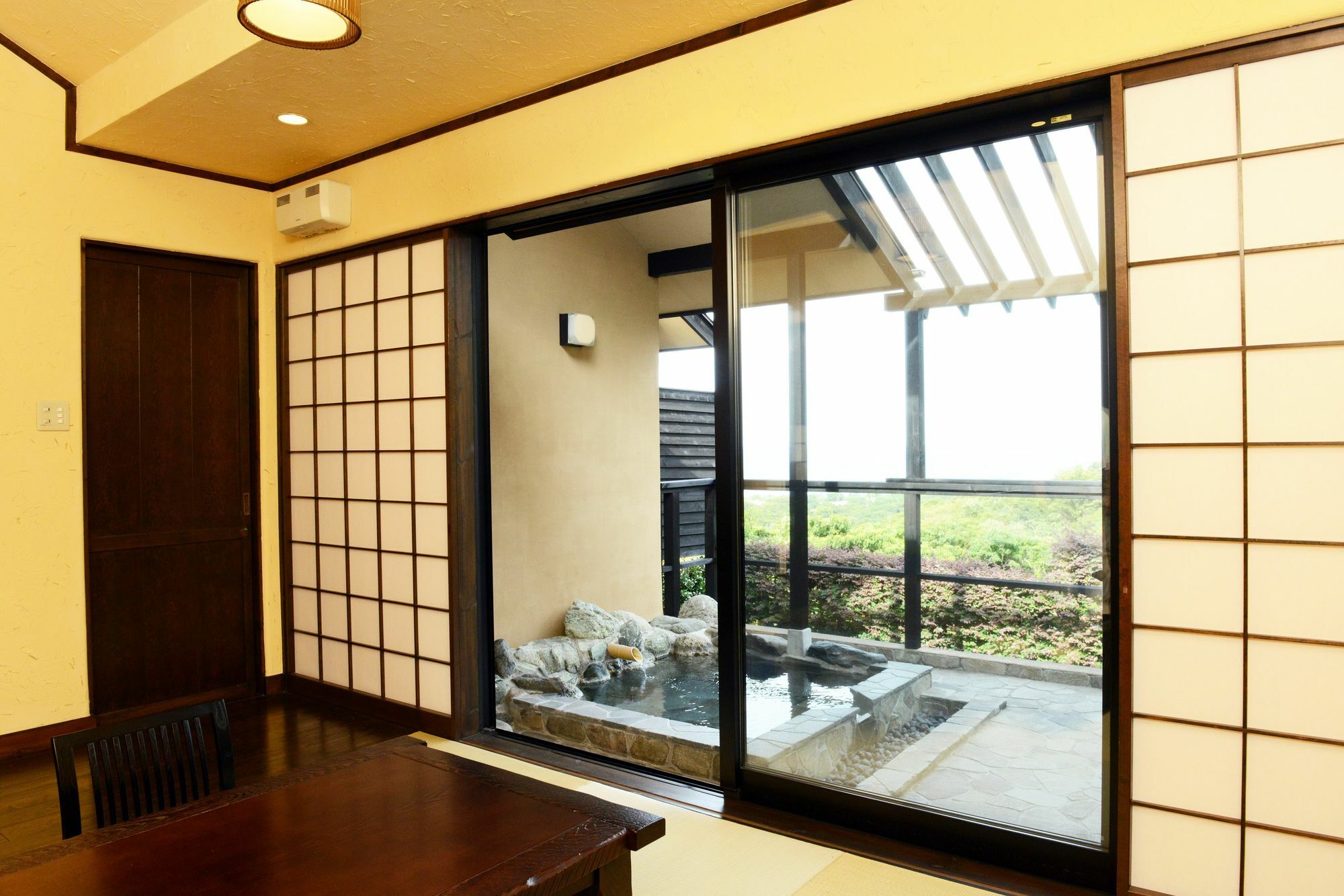 Hotel Ito Yukitei Kawana Bettei Esterno foto